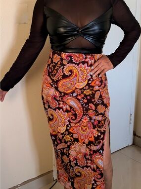 High-Rise Floral Paisley Midi Skirt in Multicolor